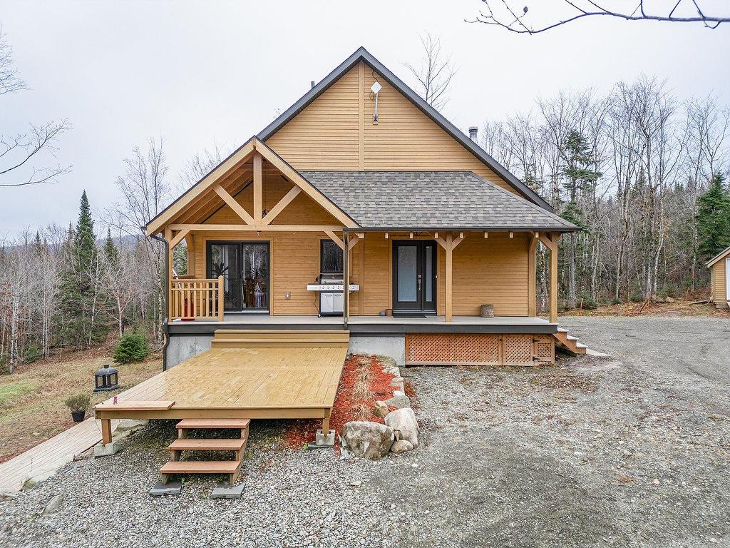 









52


10e Rang E.

,
Notre-Dame-des-Bois,




QC
J0B2E0

