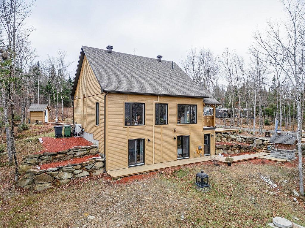 









52


10e Rang E.

,
Notre-Dame-des-Bois,




QC
J0B2E0

