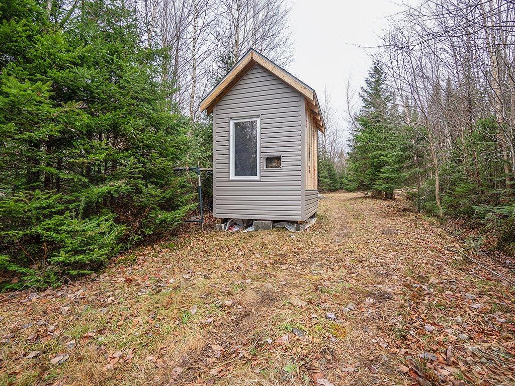 









52


10e Rang E.

,
Notre-Dame-des-Bois,




QC
J0B2E0

