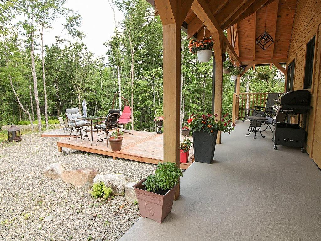 









52


10e Rang E.

,
Notre-Dame-des-Bois,




QC
J0B2E0

