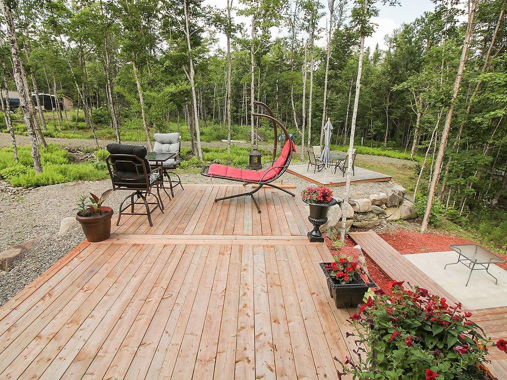 









52


10e Rang E.

,
Notre-Dame-des-Bois,




QC
J0B2E0

