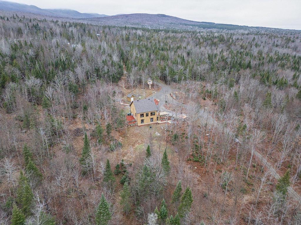 









52


10e Rang E.

,
Notre-Dame-des-Bois,




QC
J0B2E0

