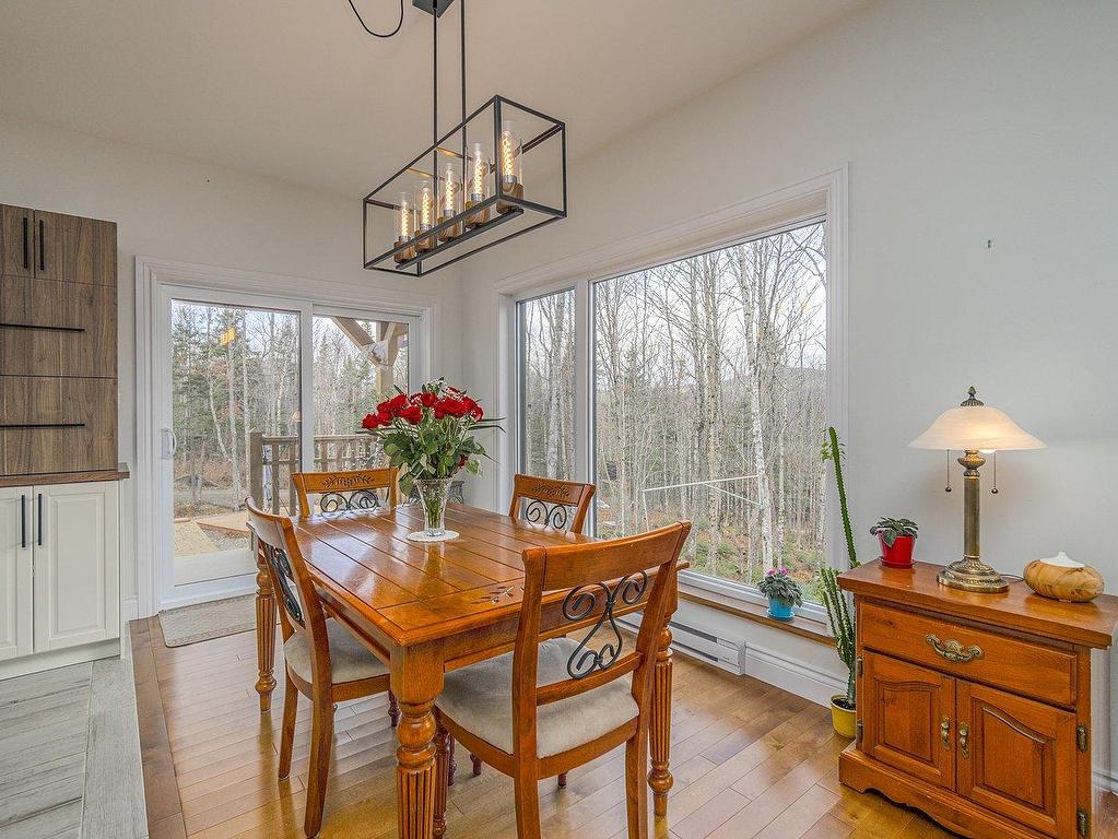 









52


10e Rang E.

,
Notre-Dame-des-Bois,




QC
J0B2E0

