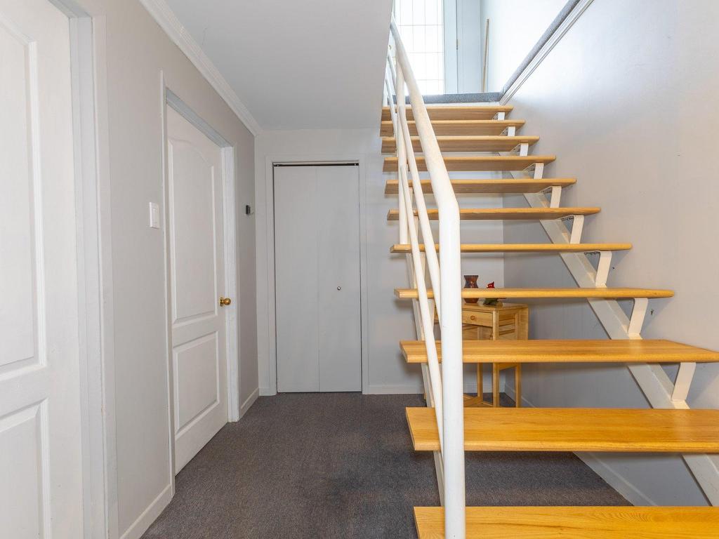 









483


Rue De Grandmont

,
Trois-Rivières,




QC
G8T8A7

