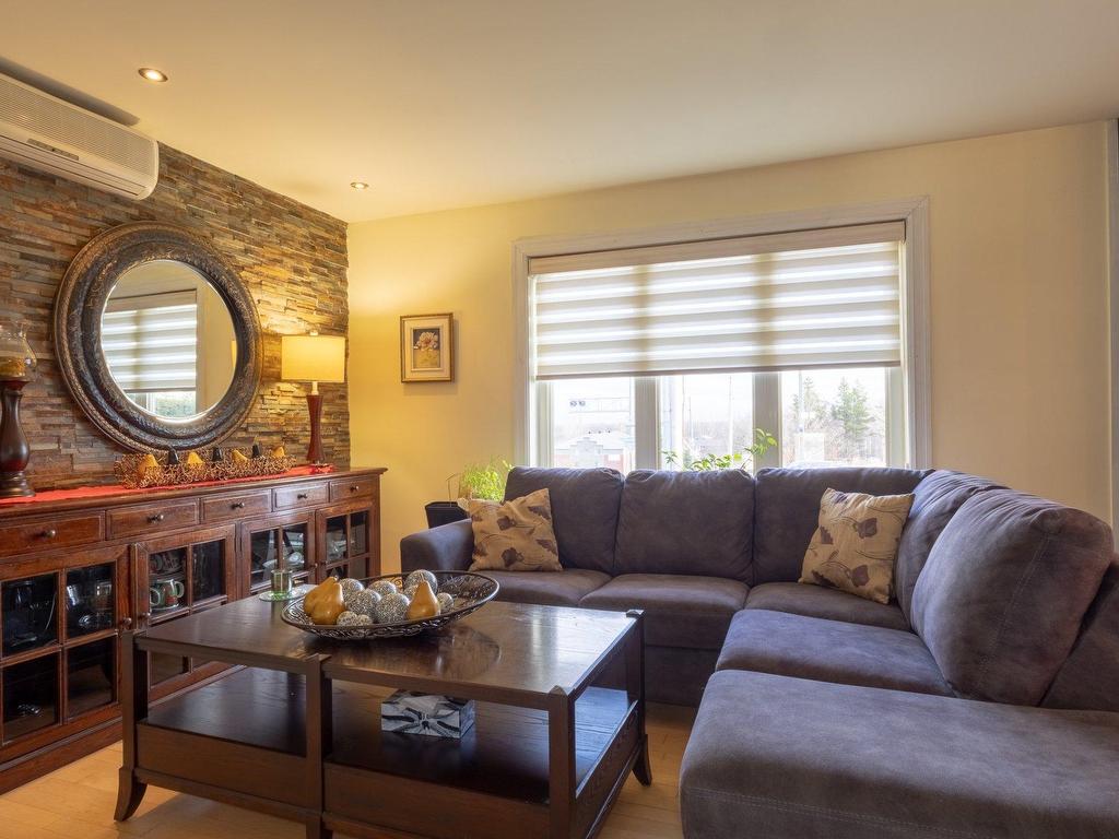 









483


Rue De Grandmont

,
Trois-Rivières,




QC
G8T8A7

