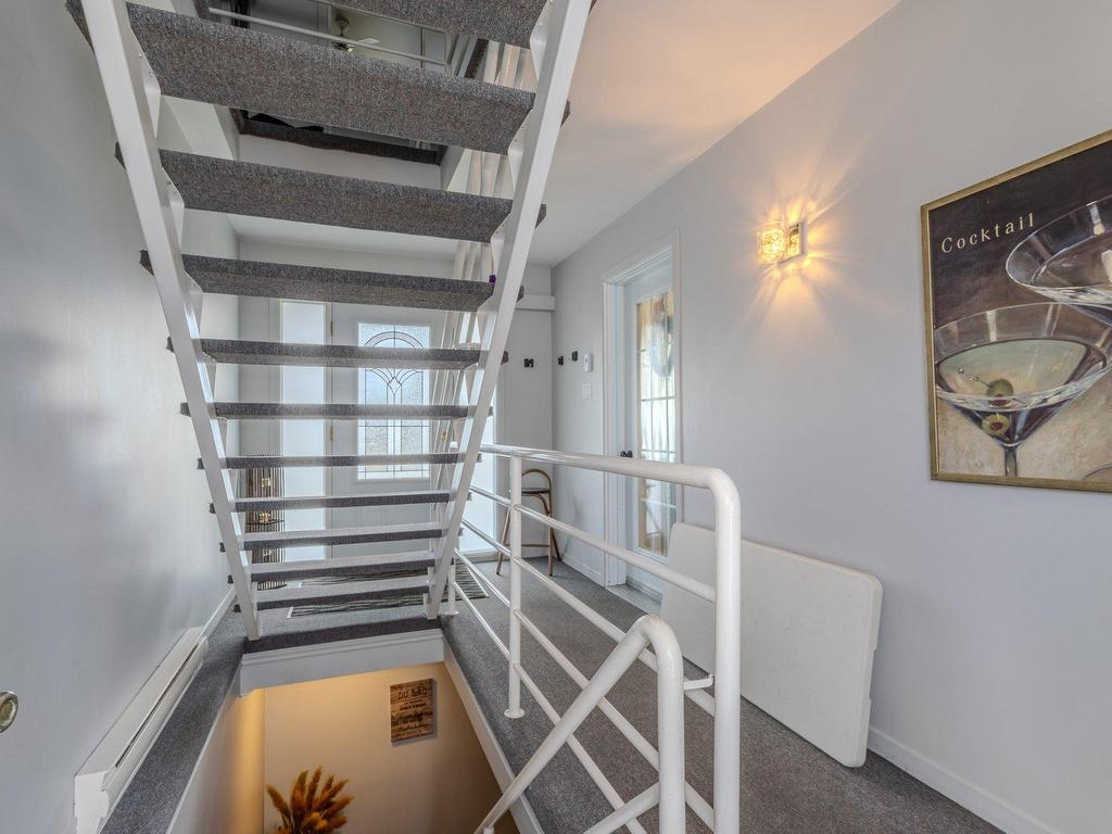 









483


Rue De Grandmont

,
Trois-Rivières,




QC
G8T8A7

