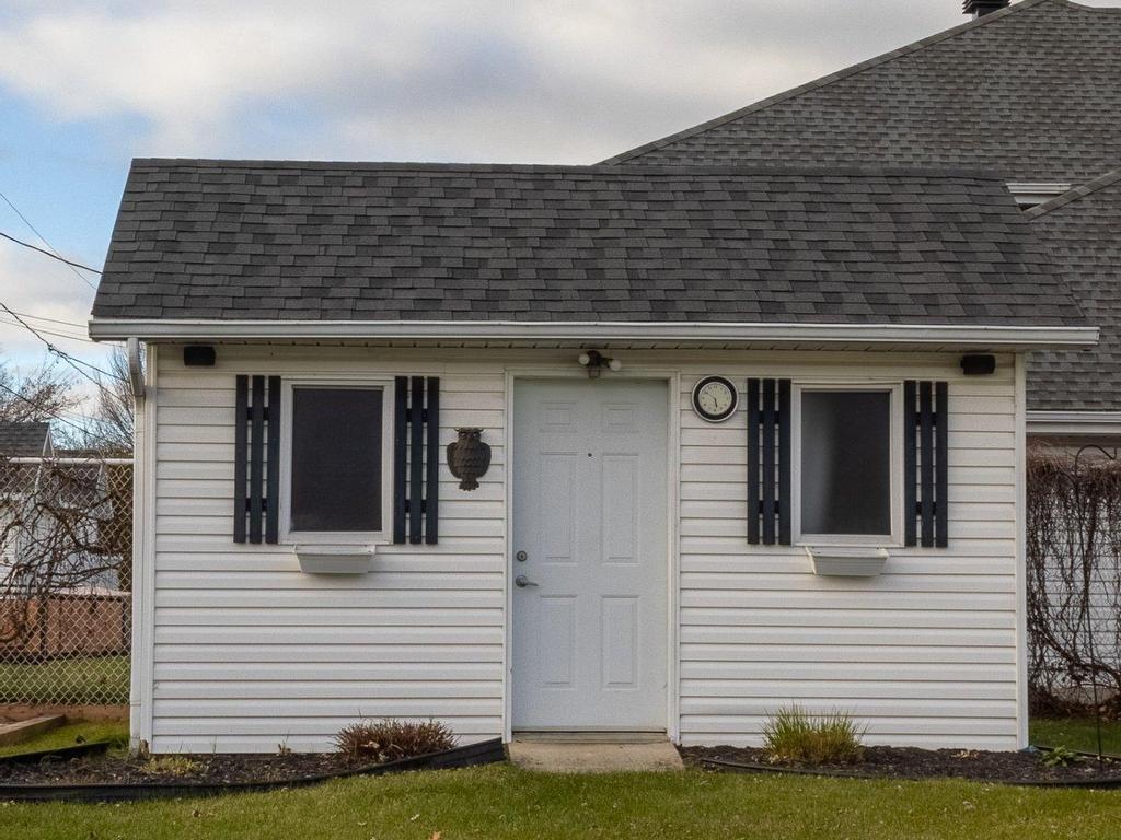 









483


Rue De Grandmont

,
Trois-Rivières,




QC
G8T8A7

