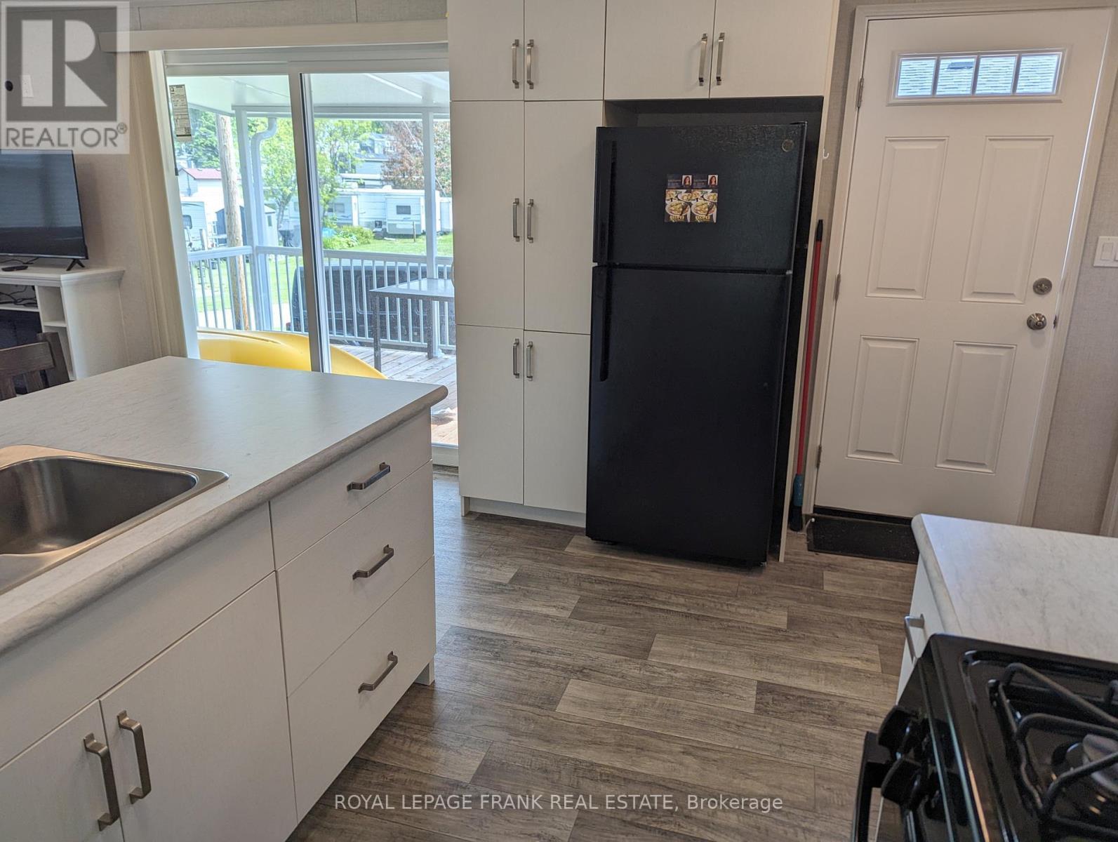 












TH015 - 770 SCOLLARD LINE

,
Selwyn,




Ontario
K0L1T0

