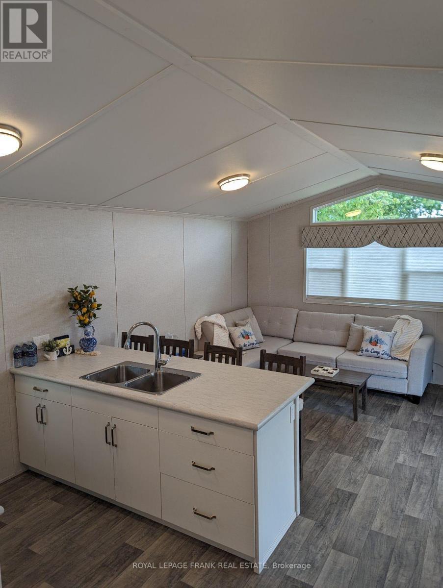 












TH015 - 770 SCOLLARD LINE

,
Selwyn,




Ontario
K0L1T0

