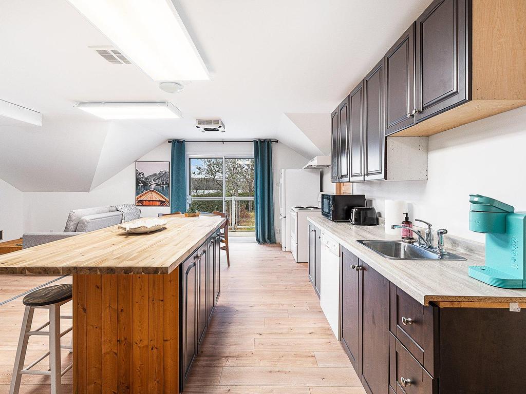 









315


Ch. Narrows

,
Stanstead - Canton,




QC
J1X3W4

