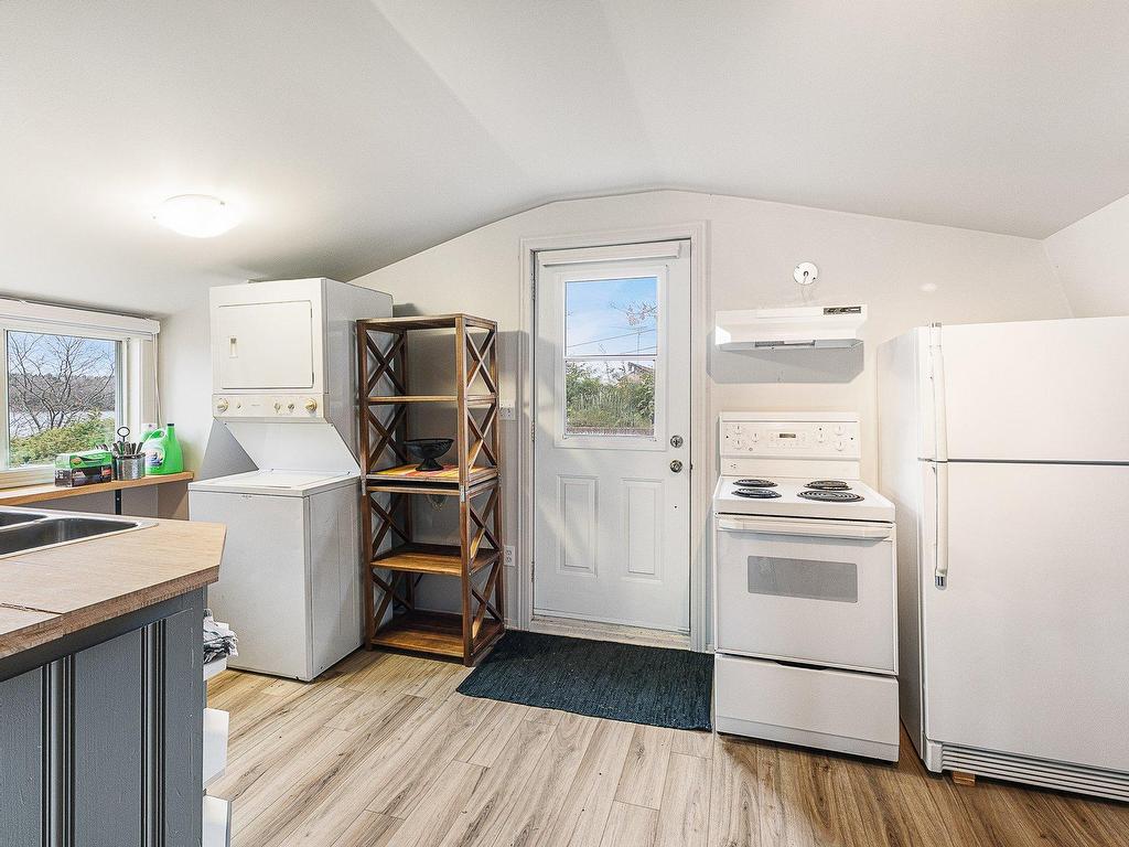 









315


Ch. Narrows

,
Stanstead - Canton,




QC
J1X3W4

