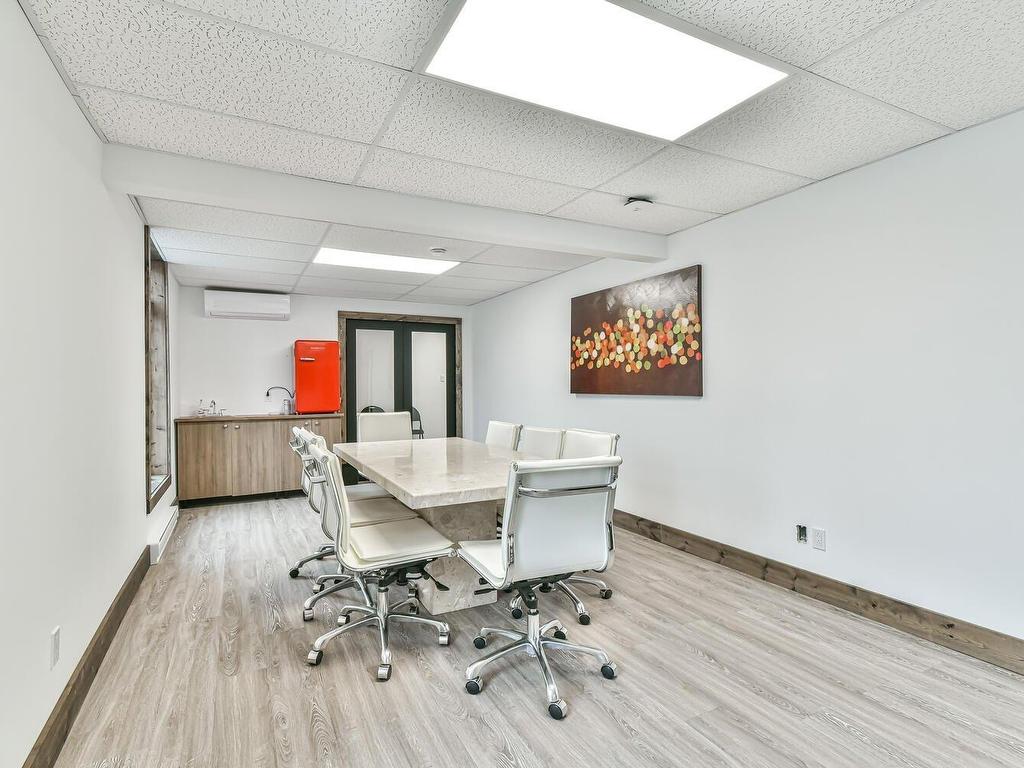 









55


Rue Préfontaine E.

,
Sainte-Agathe-des-Monts,




QC
J8C1S3

