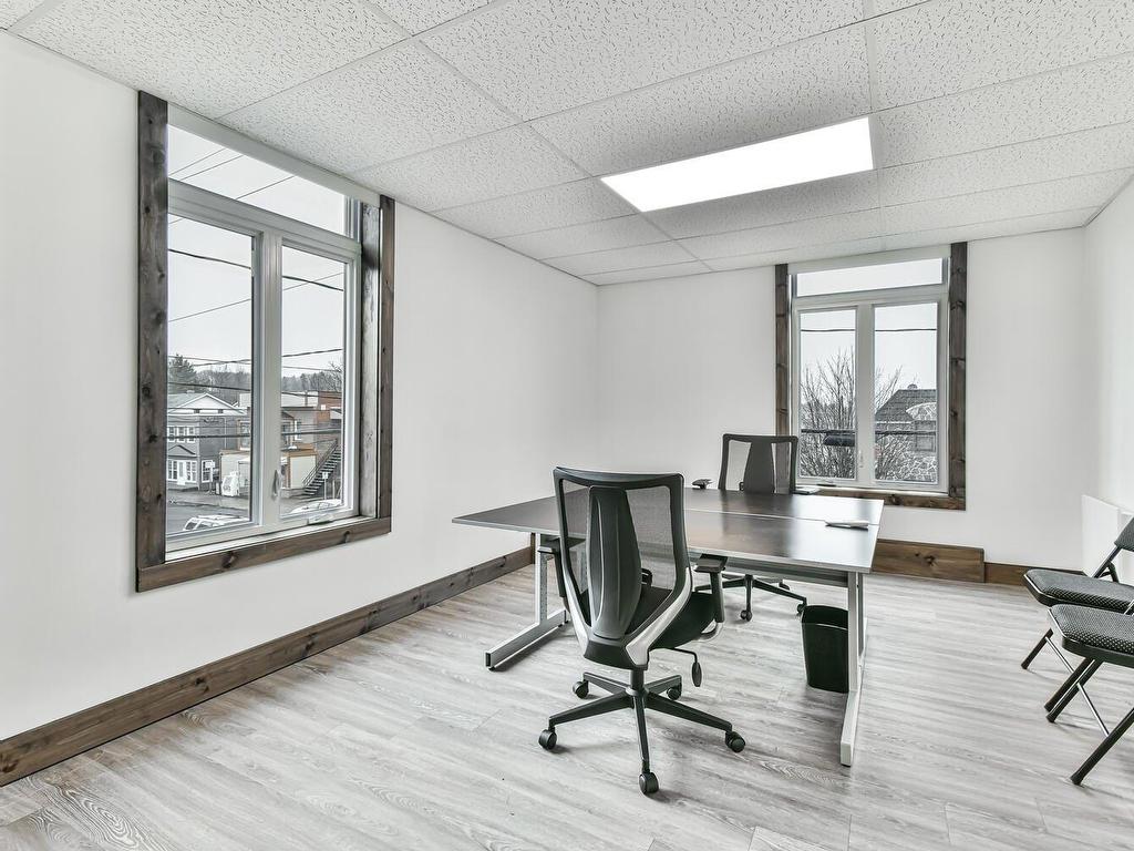 









55


Rue Préfontaine E.

,
Sainte-Agathe-des-Monts,




QC
J8C1S3

