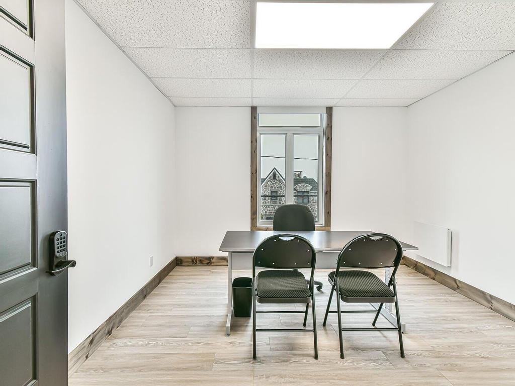 









55


Rue Préfontaine E.

,
Sainte-Agathe-des-Monts,




QC
J8C1S3

