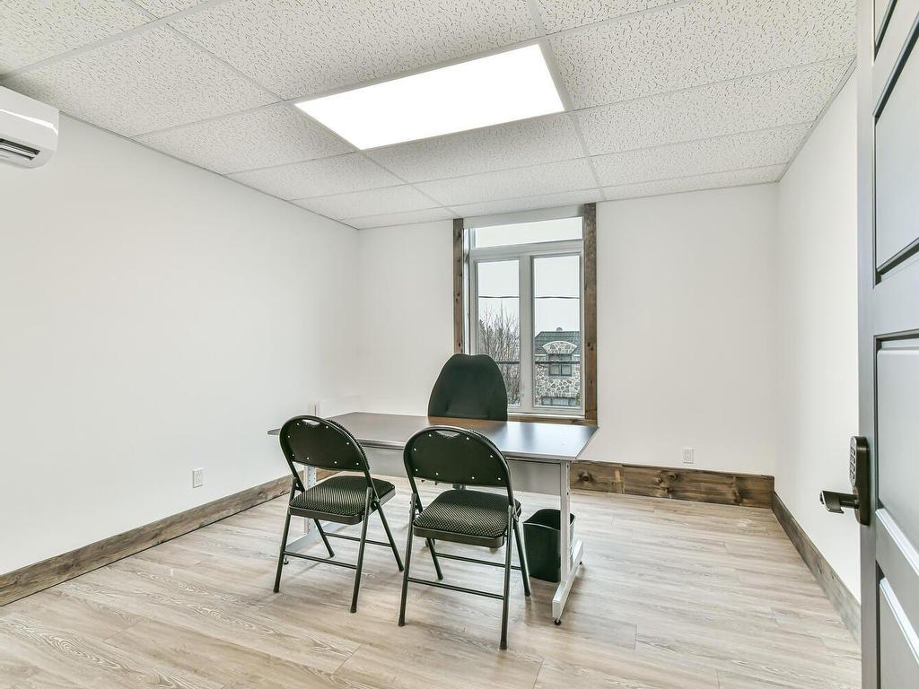 









55


Rue Préfontaine E.

,
Sainte-Agathe-des-Monts,




QC
J8C1S3

