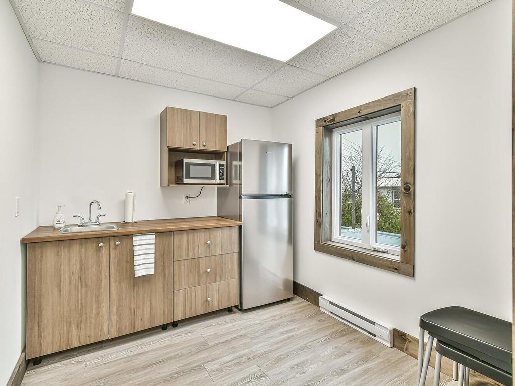 









55


Rue Préfontaine E.

,
Sainte-Agathe-des-Monts,




QC
J8C1S3

