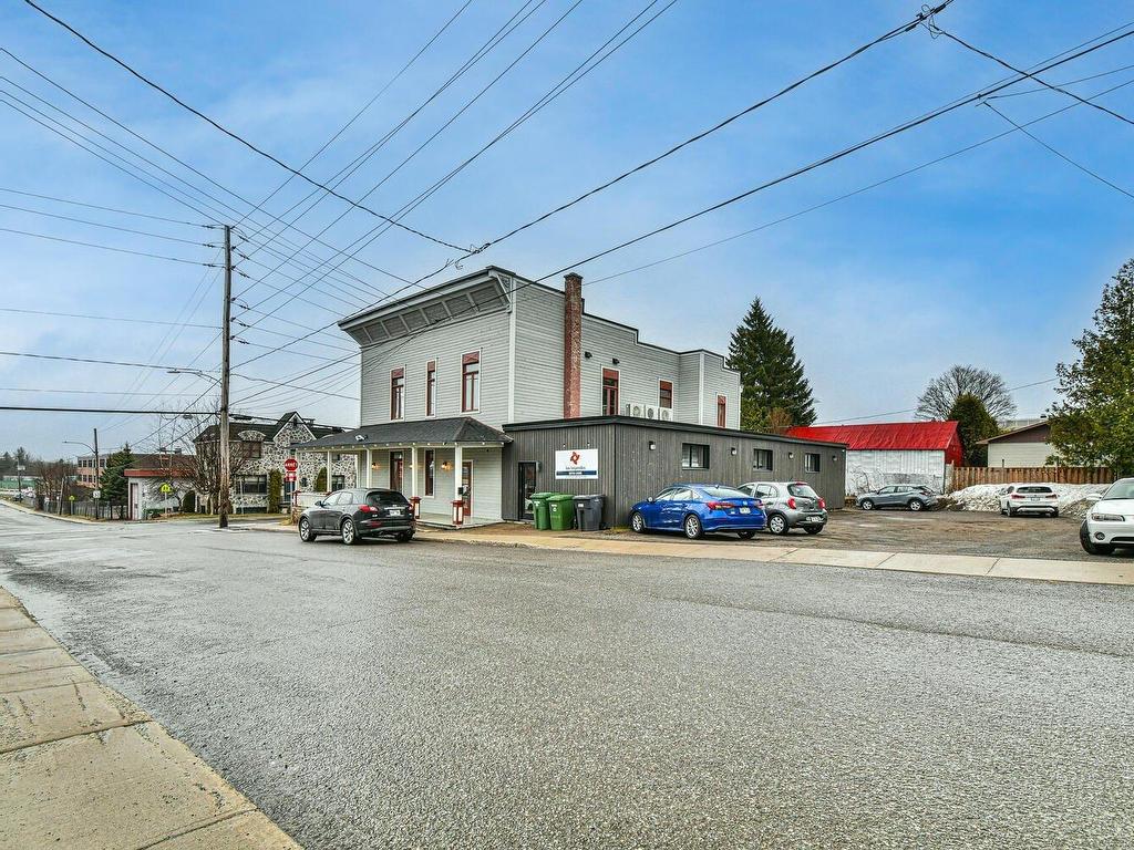 









55


Rue Préfontaine E.

,
Sainte-Agathe-des-Monts,




QC
J8C1S3

