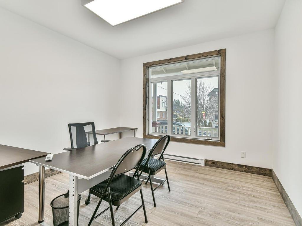 









55


Rue Préfontaine E.

,
Sainte-Agathe-des-Monts,




QC
J8C1S3

