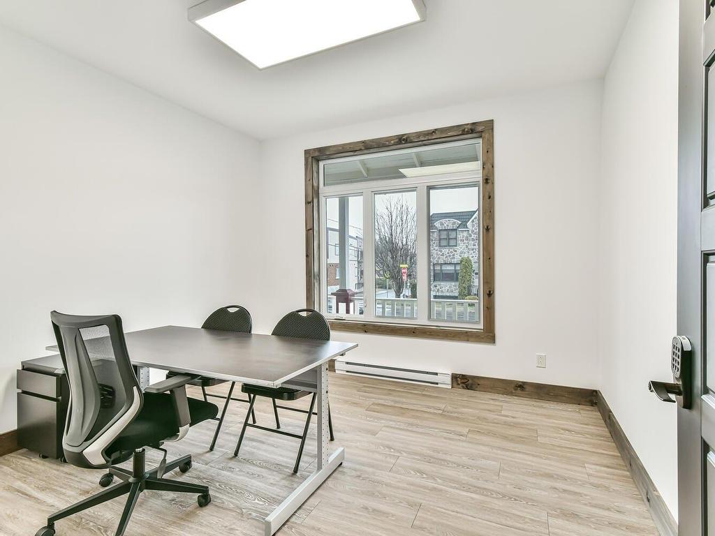









55


Rue Préfontaine E.

,
Sainte-Agathe-des-Monts,




QC
J8C1S3

