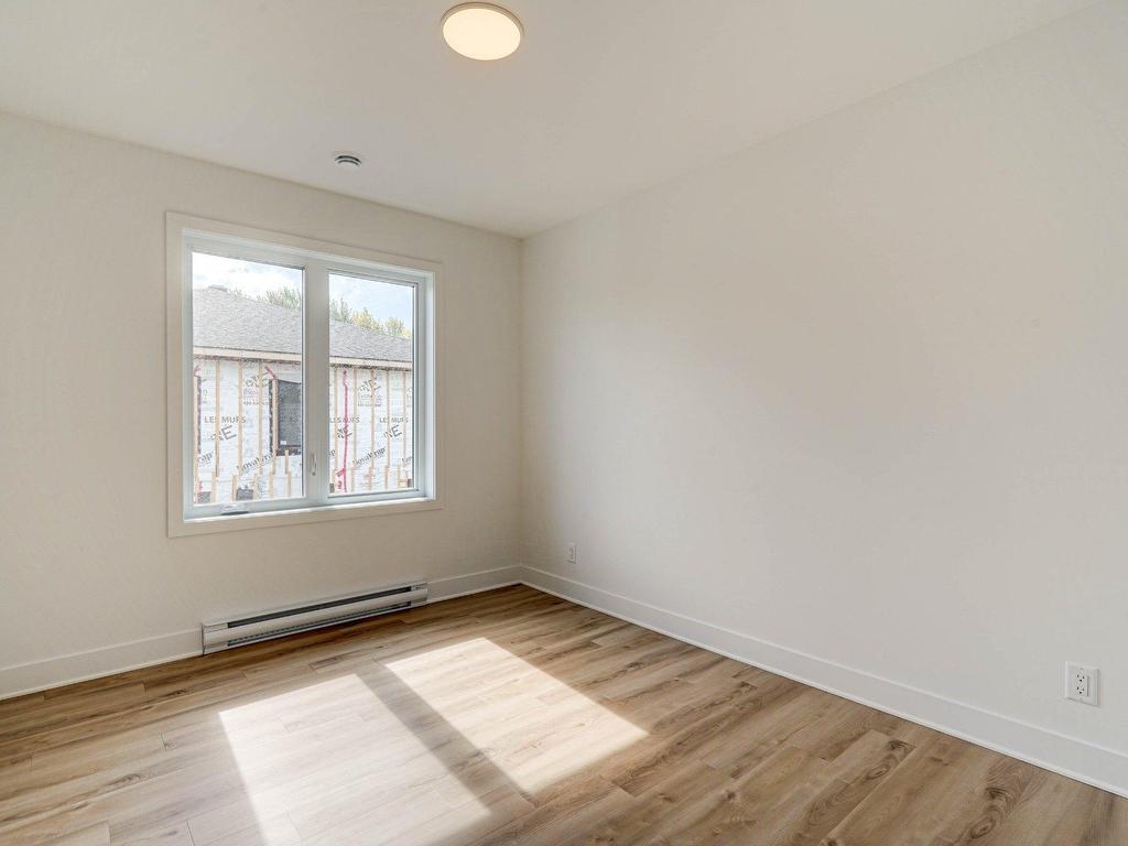 









2202


Boul. du Bord-de-l'Eau

, 6,
Salaberry-de-Valleyfield,




QC
J6S0K1


