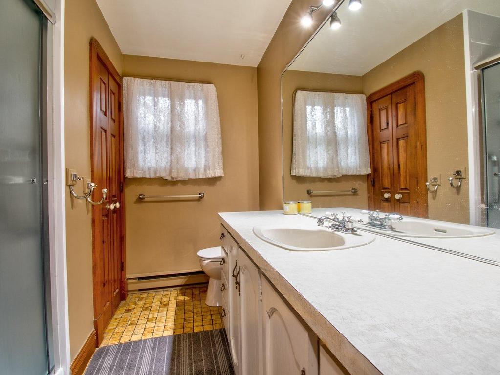 









20


Rue Joseph-Rivest

,
Sorel-Tracy,




QC
J3P7S4

