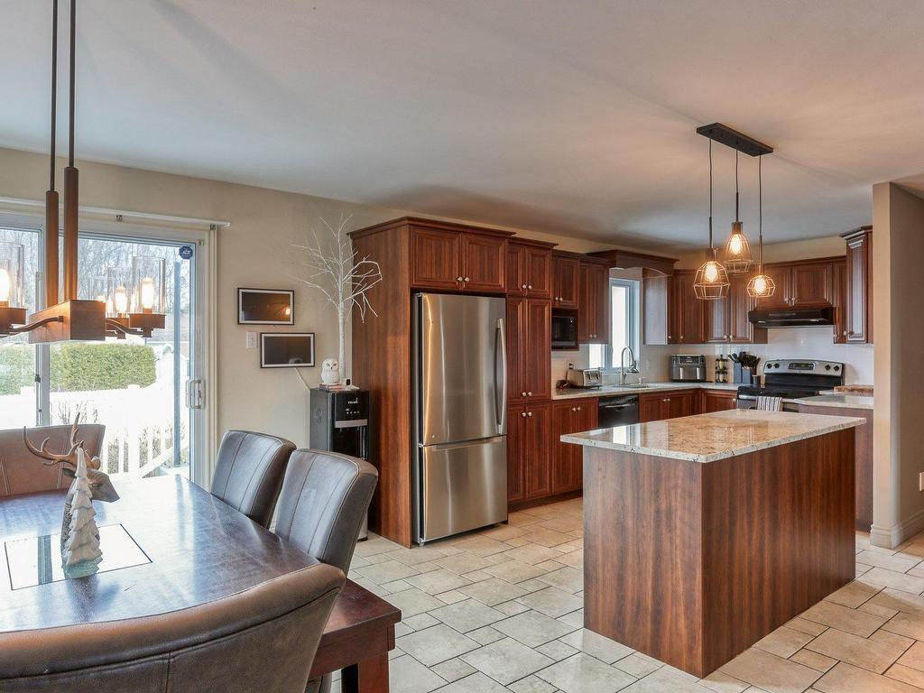 









3805


105e Avenue

,
Shawinigan,




QC
G9P1R8

