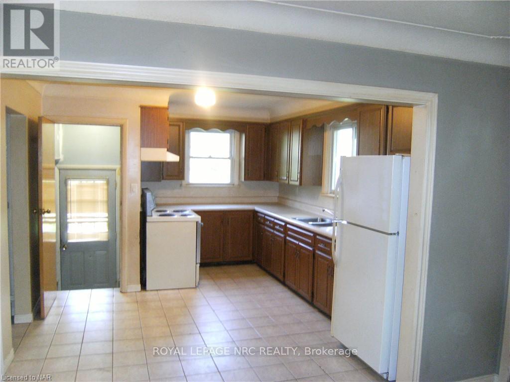 












1861 YORK ROAD

,
Niagara-on-the-Lake (St. Davids),




Ontario
L0S1J0

