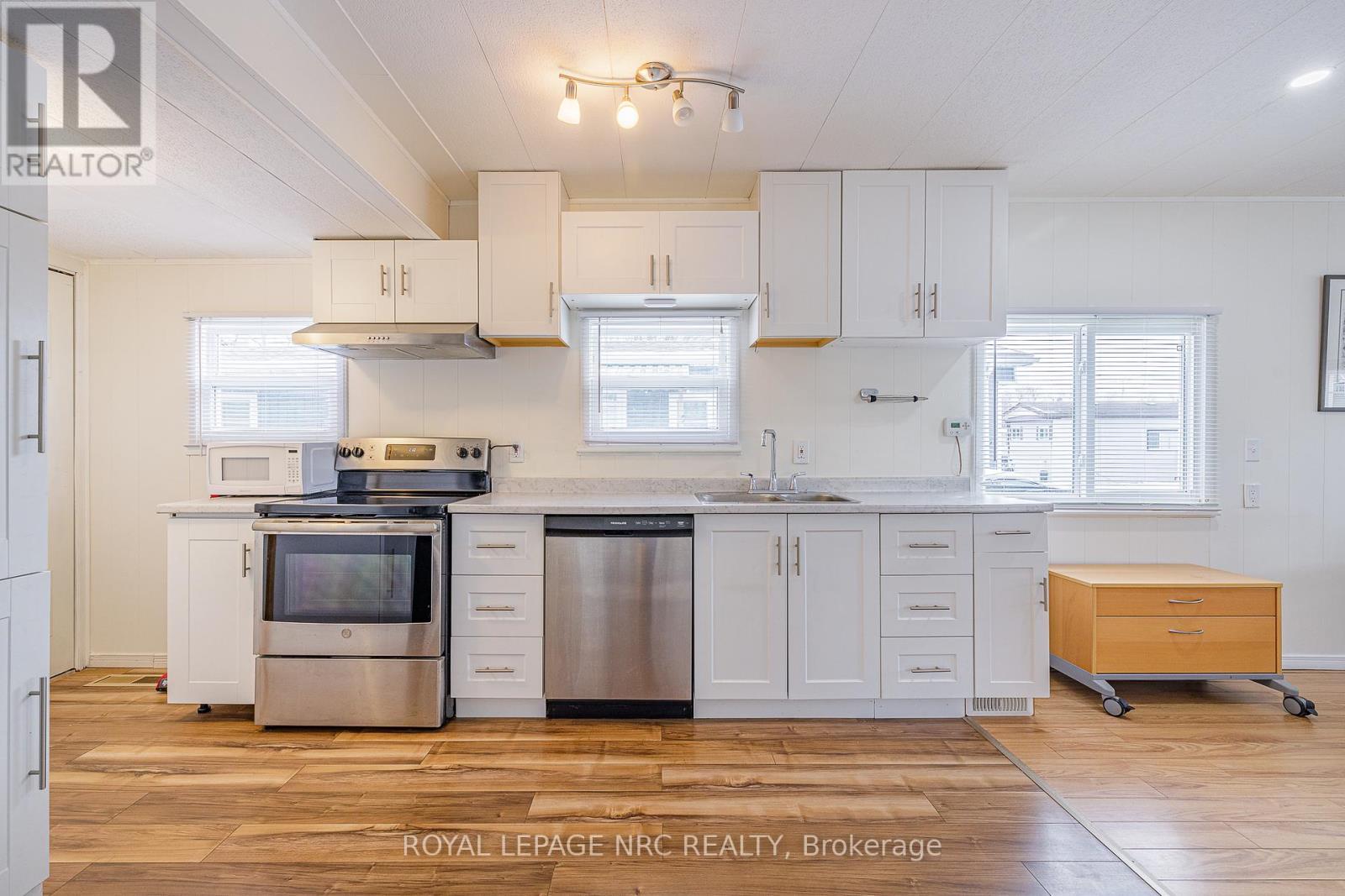 












310 - 241 ST. PAUL STREET W

,
St. Catharines (Western Hill),




Ontario
L2S2E5

