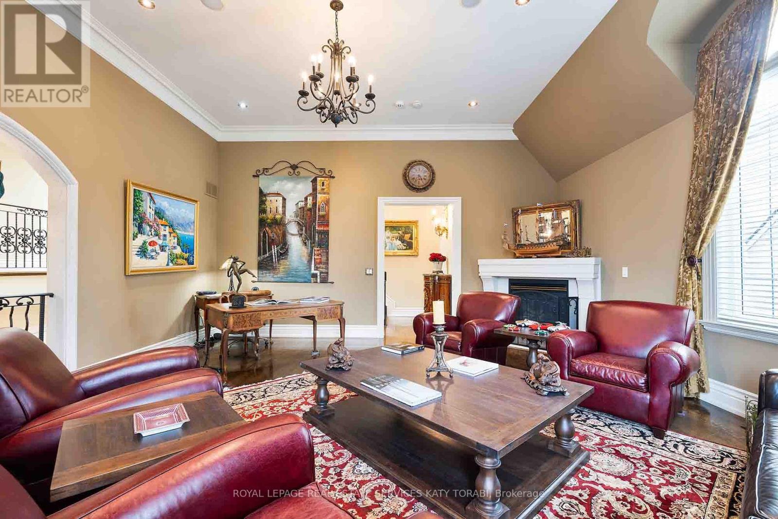 












73 YORKMINISTER ROAD

,
Toronto,




Ontario
M2P1M4


