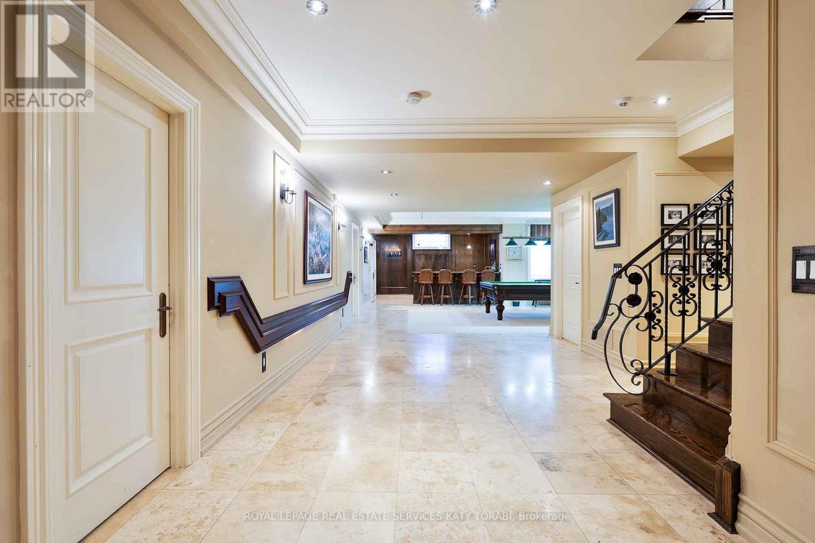 












73 YORKMINISTER ROAD

,
Toronto,




Ontario
M2P1M4

