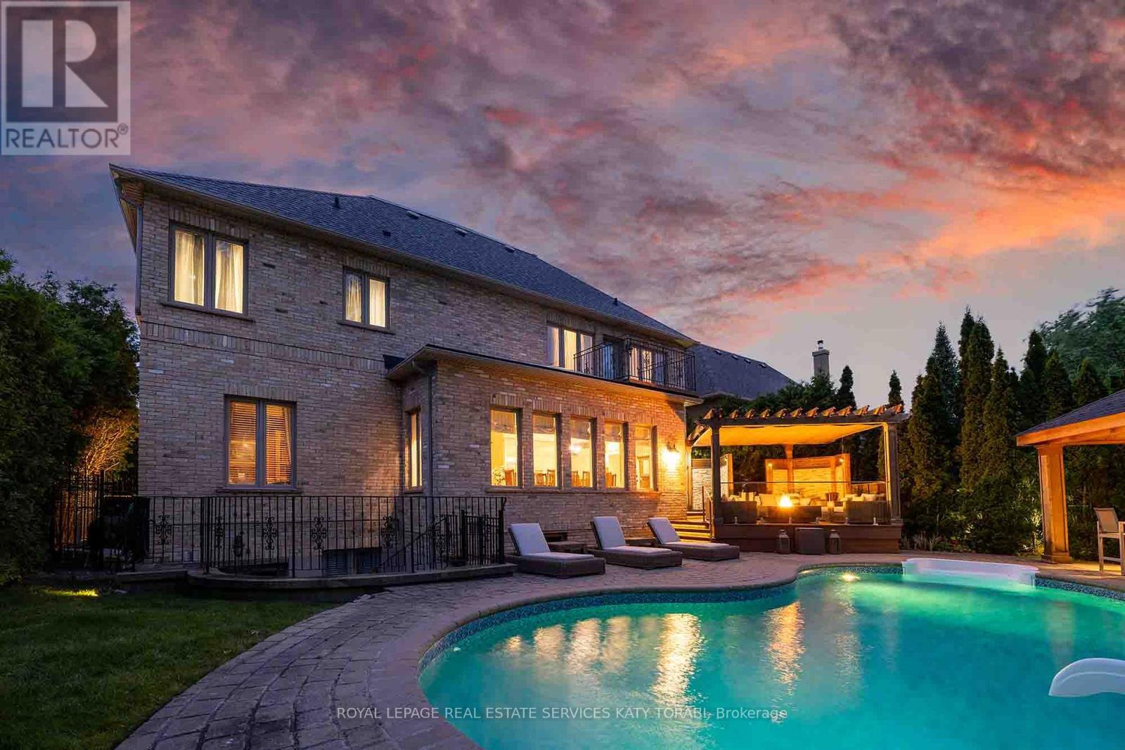 












73 YORKMINISTER ROAD

,
Toronto,




Ontario
M2P1M4

