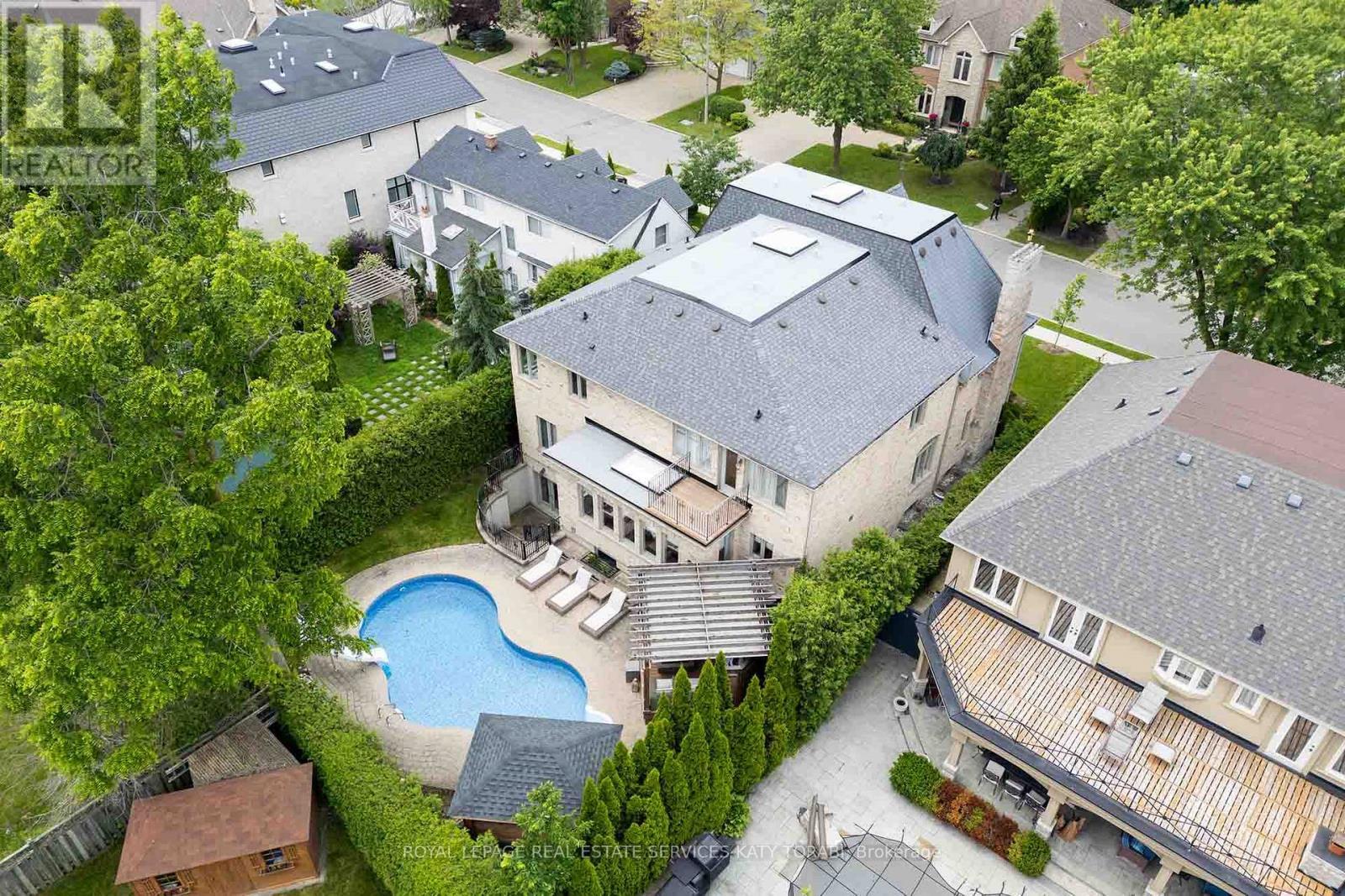 












73 YORKMINISTER ROAD

,
Toronto,




Ontario
M2P1M4

