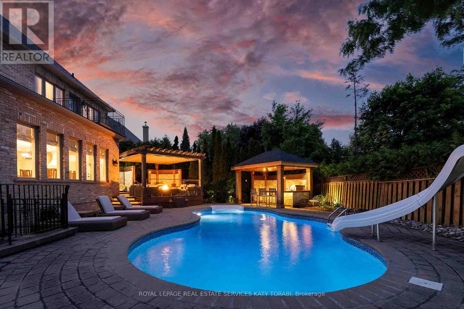 












73 YORKMINISTER ROAD

,
Toronto,




Ontario
M2P1M4

