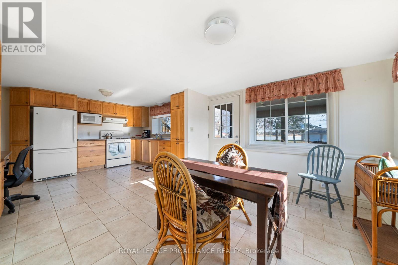 












81-97 CARTER ROAD

,
Quinte West (Murray Ward),




Ontario
K0K1L0

