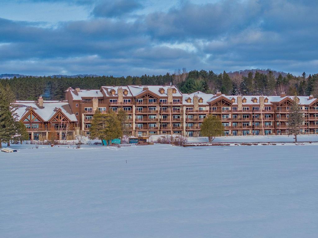 









2396


Rue Labelle

, 338,
Mont-Tremblant,




QC
J8E1T8

