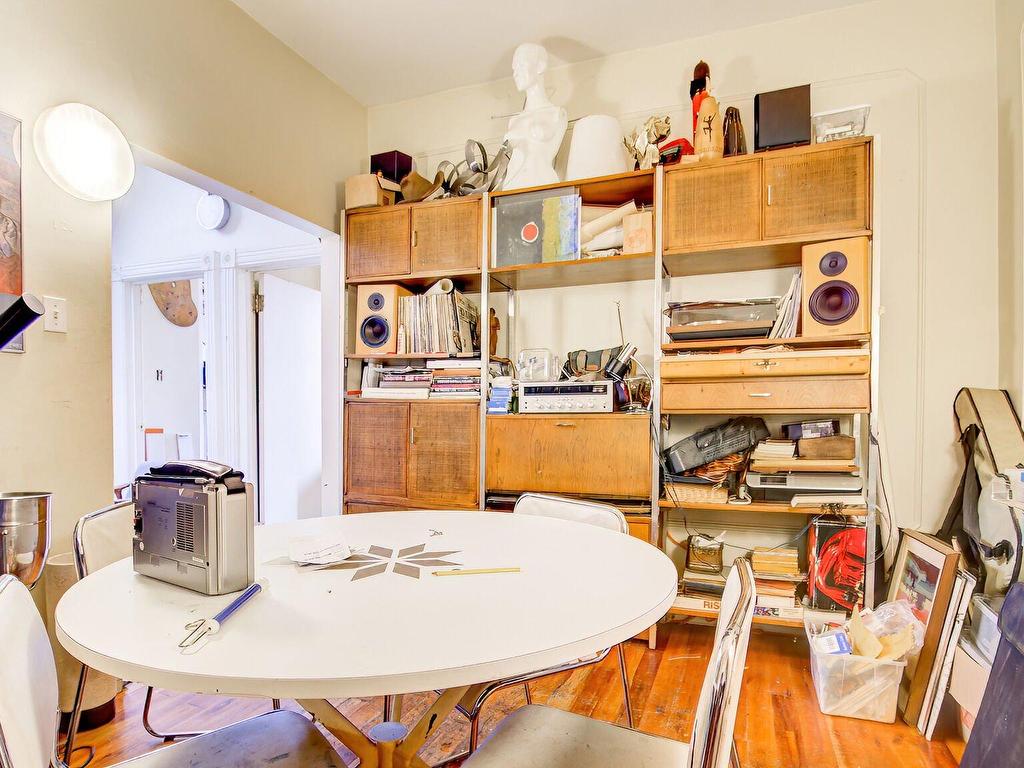 









205

 - 207


Av. Fairmount O.

,
Montréal (Le Plateau-Mont-Royal),




QC
H2T2M8

