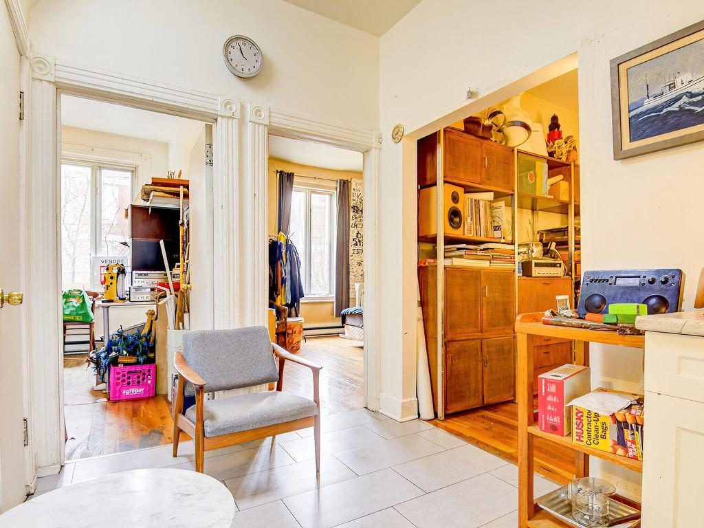 









205

 - 207


Av. Fairmount O.

,
Montréal (Le Plateau-Mont-Royal),




QC
H2T2M8

