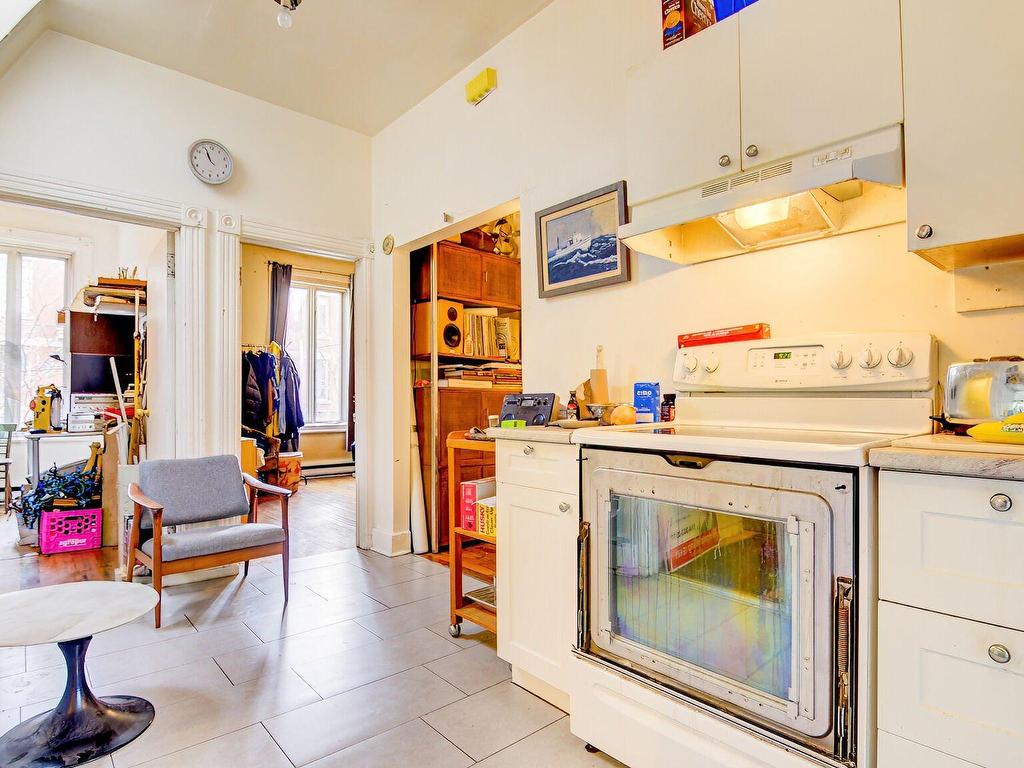 









205

 - 207


Av. Fairmount O.

,
Montréal (Le Plateau-Mont-Royal),




QC
H2T2M8


