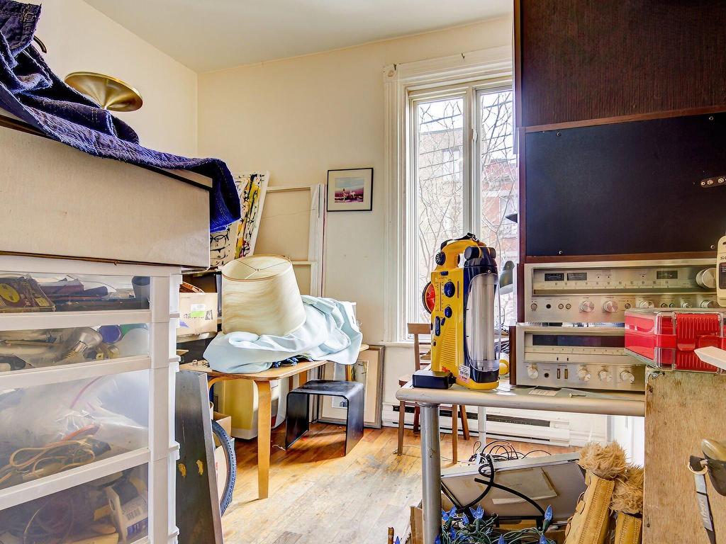 









205

 - 207


Av. Fairmount O.

,
Montréal (Le Plateau-Mont-Royal),




QC
H2T2M8


