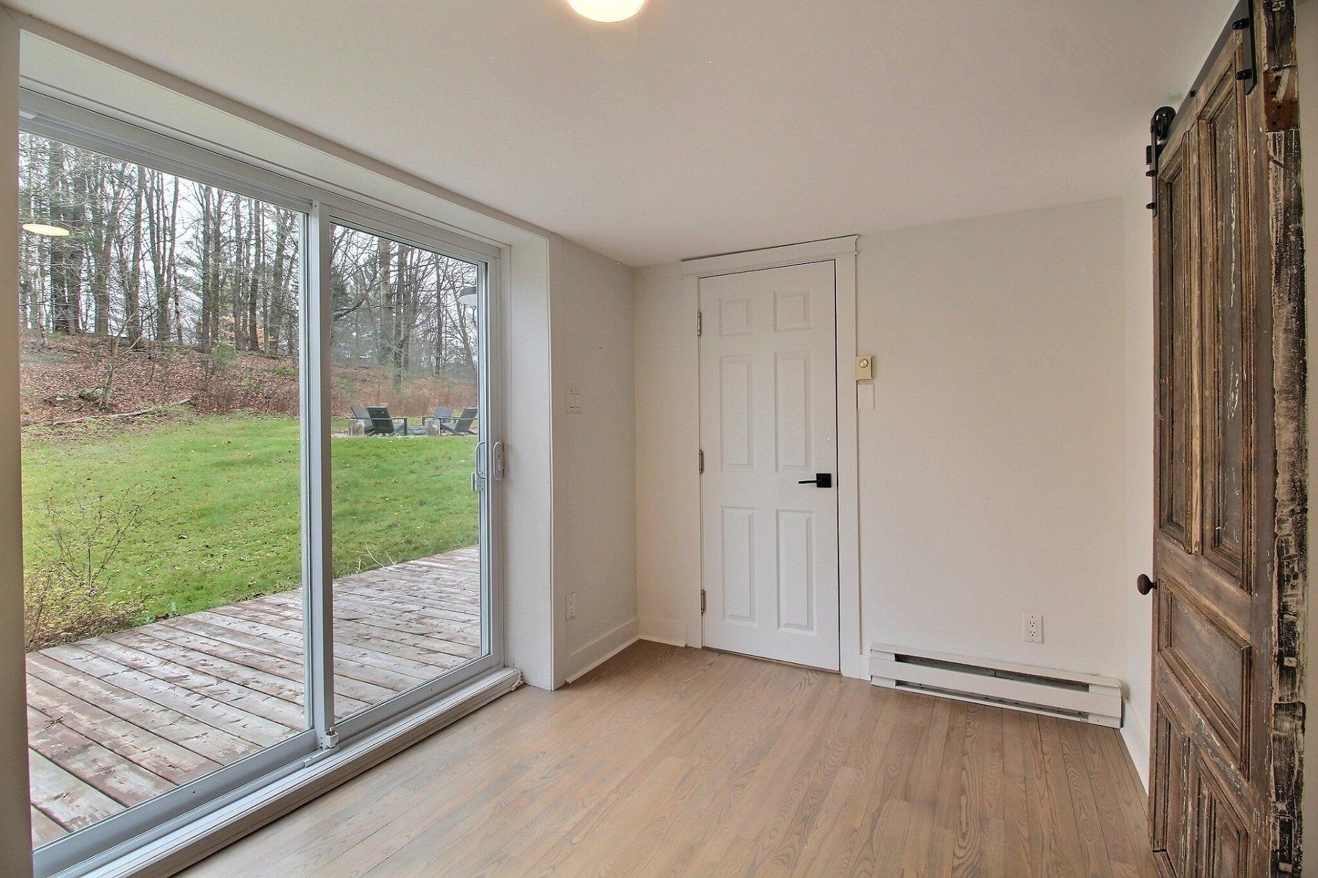 









891Z


Route Missisquoi

,
Bolton-Est,




QC
J0E1G0

