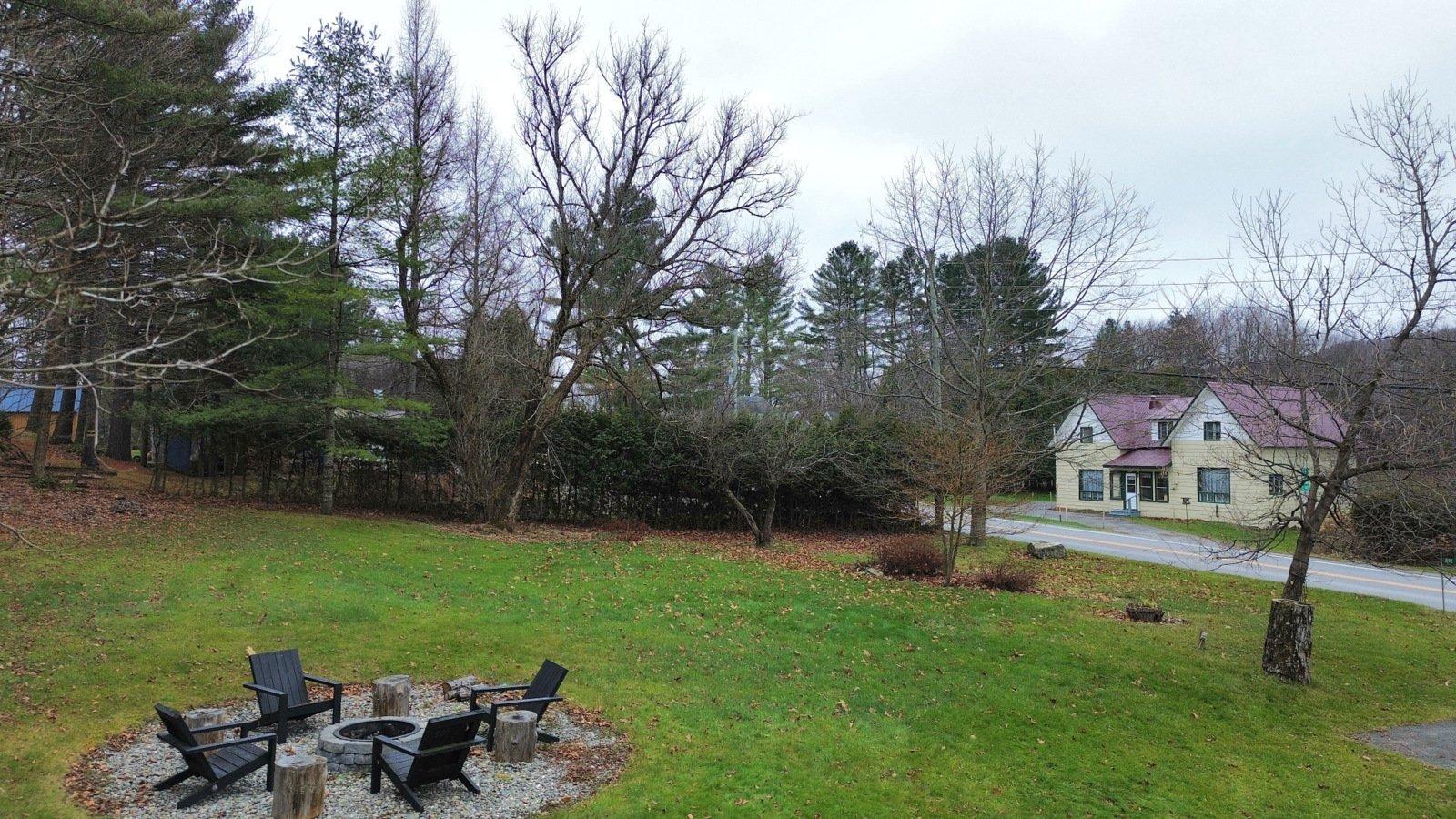 









891Z


Route Missisquoi

,
Bolton-Est,




QC
J0E1G0

