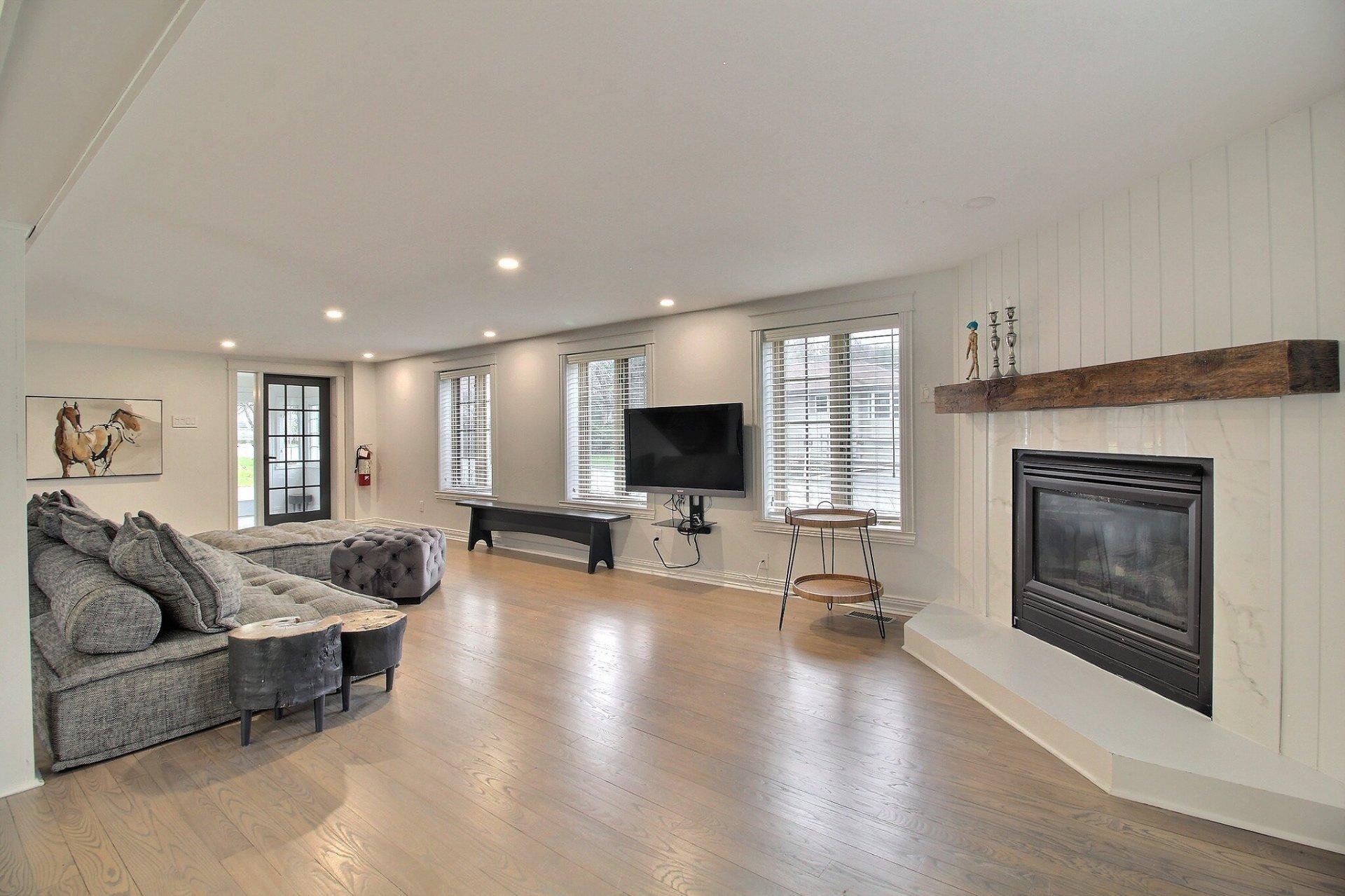 









891Z


Route Missisquoi

,
Bolton-Est,




QC
J0E1G0

