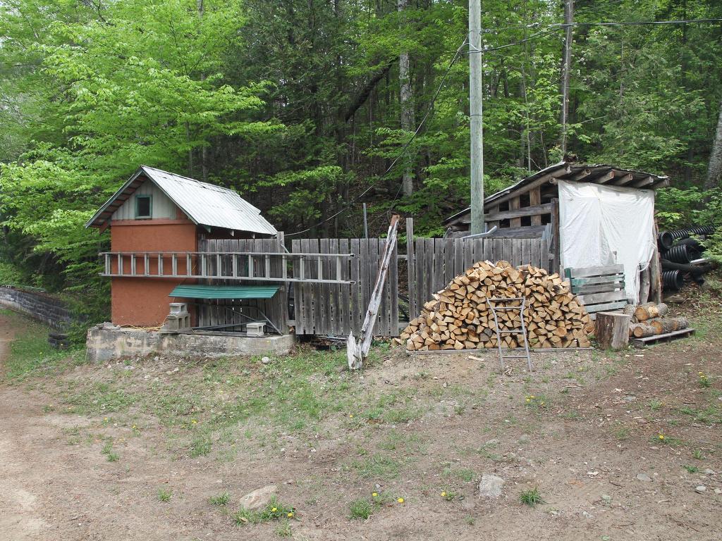 









01


Ch. du Club-des-Douze 

,
Duhamel,




QC
J0V1G0

