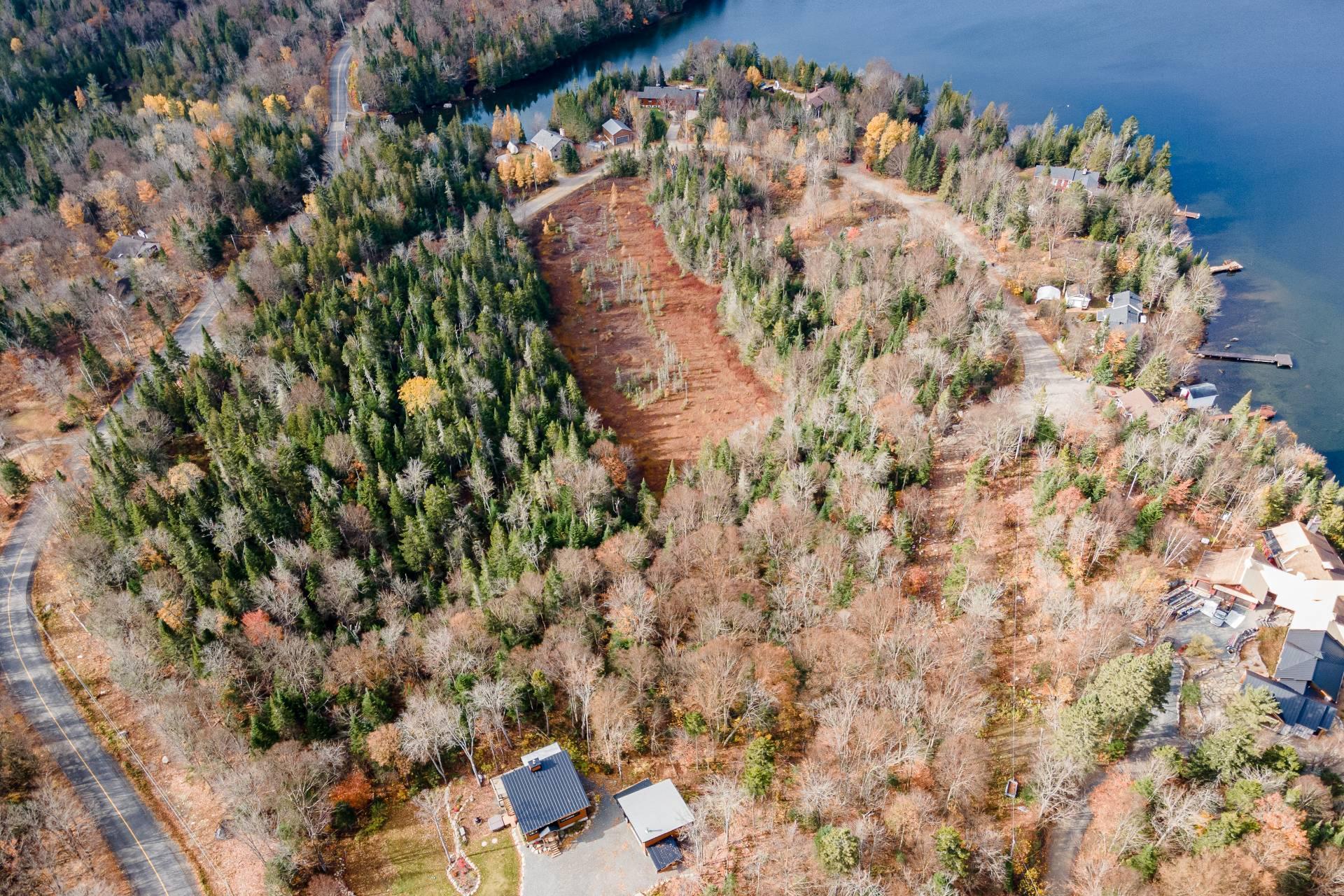 












Ch. du Lac-de-la-Montagne-Noire

,
Lantier,







QC
J0T1V0


