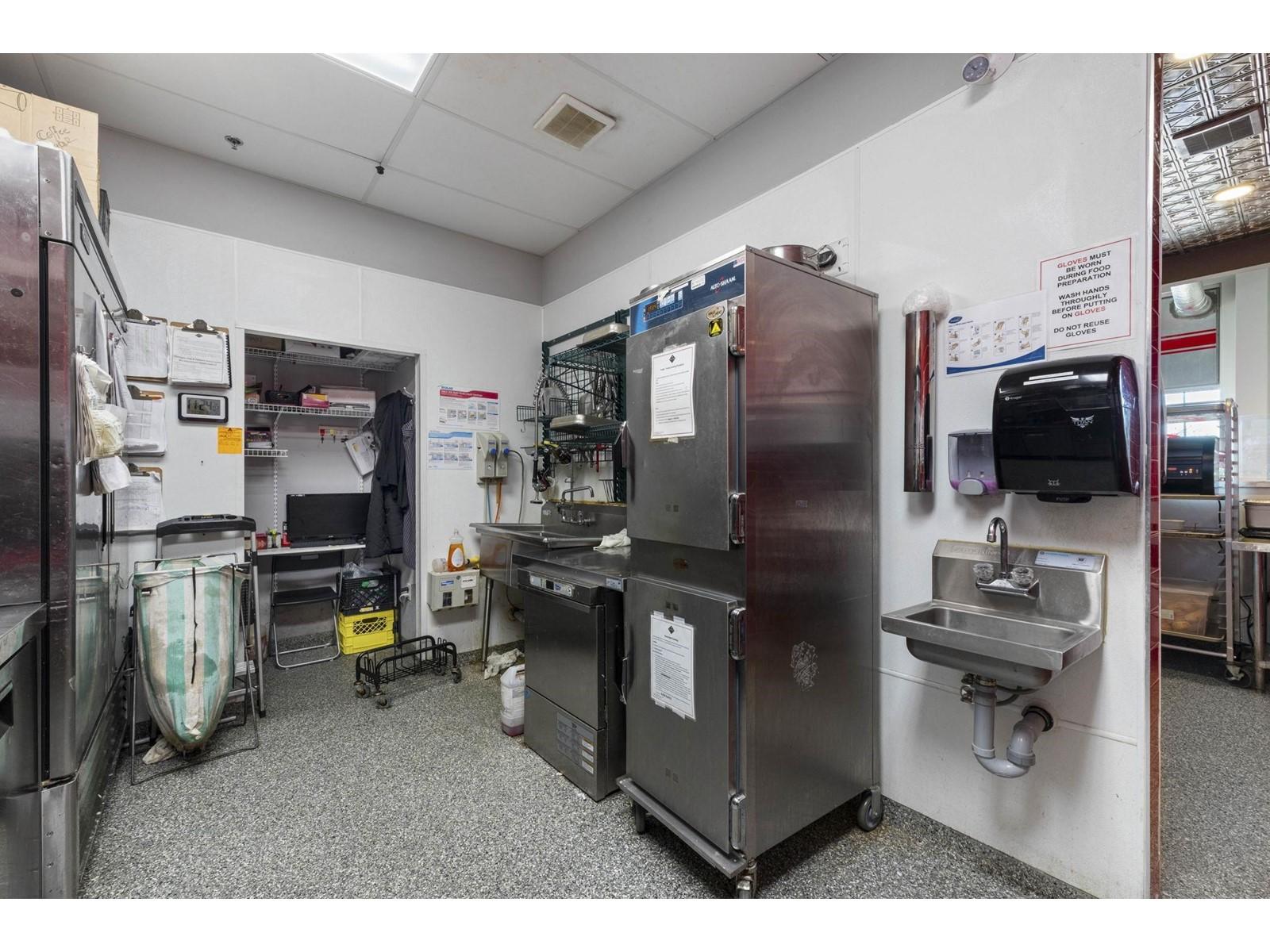 












155 16050 24TH AVENUE

,
White Rock,




British Columbia
V3Z0R5

