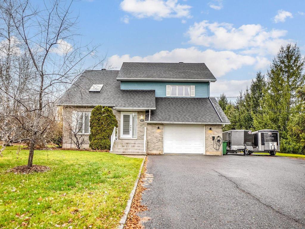 









81


Rue Robert

,
Mont-Saint-Grégoire,




QC
J0J1K0

