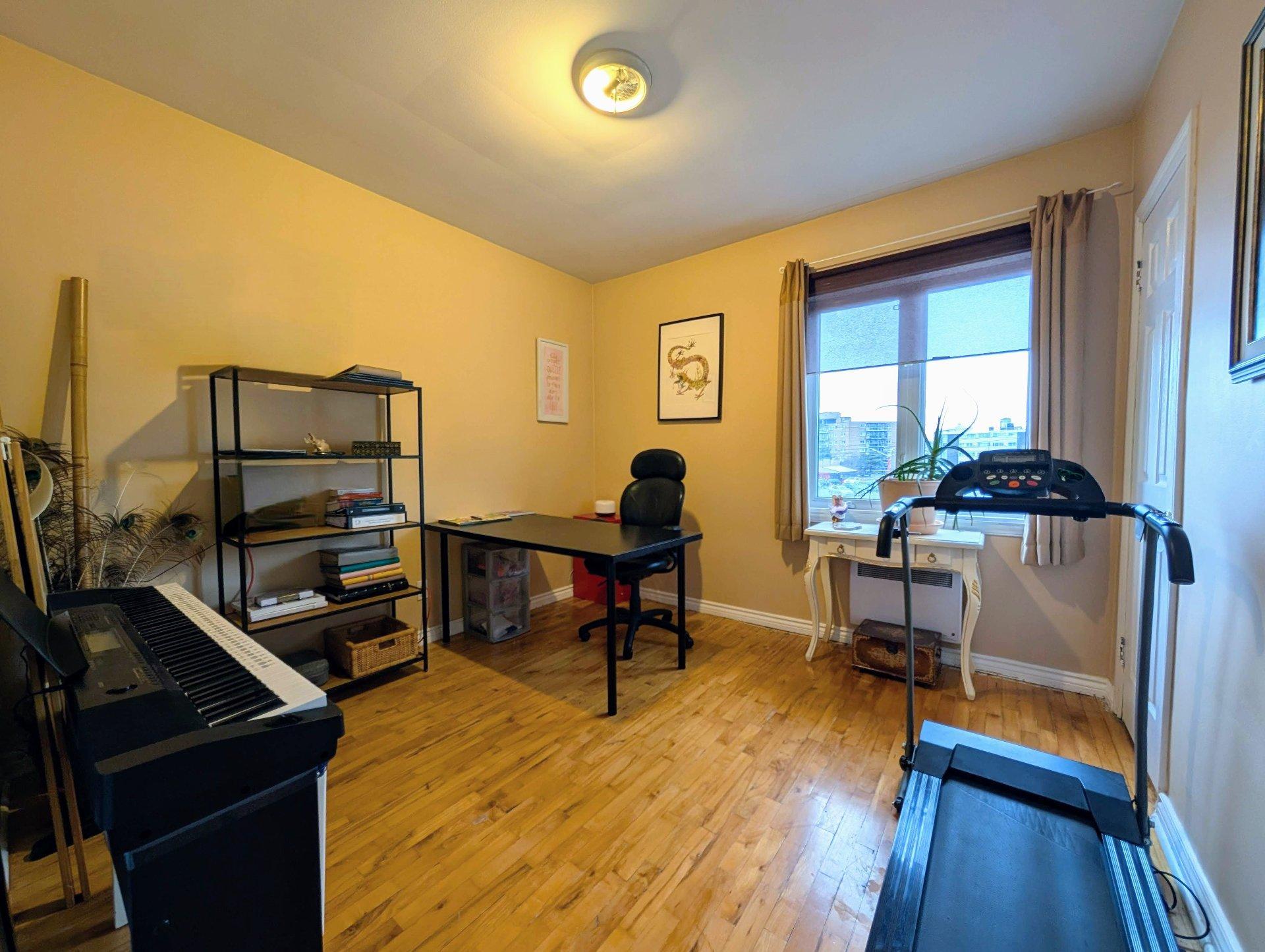 









1331

 - 1333


Rue Couvrette

,
Montréal (Saint-Laurent),




QC
H4L4T4

