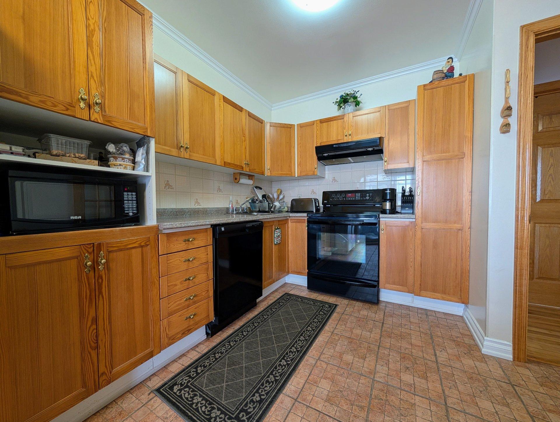 









1331

 - 1333


Rue Couvrette

,
Montréal (Saint-Laurent),




QC
H4L4T4

