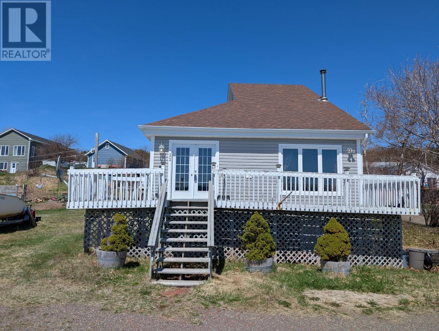 












11 Sycamore Street

,
Springdale,




Newfoundland & Labrador
A0J1T0

