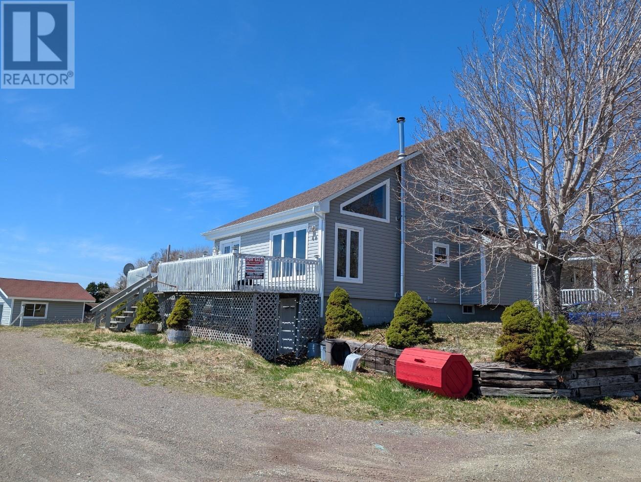 












11 Sycamore Street

,
Springdale,




Newfoundland & Labrador
A0J1T0

